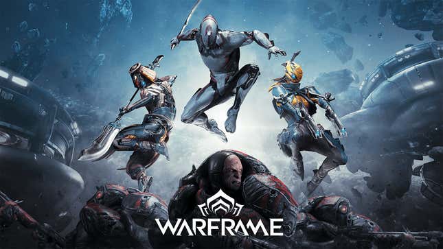 Une image promotionnelle pour Warframe montre trois héros en tenue de guerrier futuriste se jetant sur les ennemis sur fond spatial.