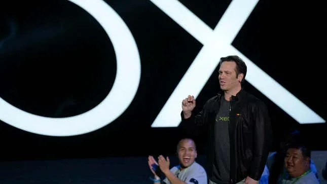 Une photo montre Phil Spencer à l'E3.