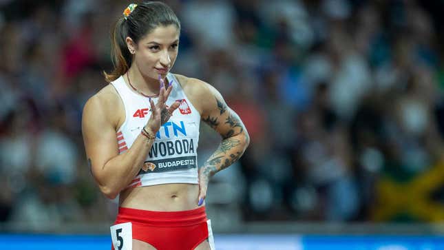 Ewa Swoboda apparaît aux Jeux olympiques.